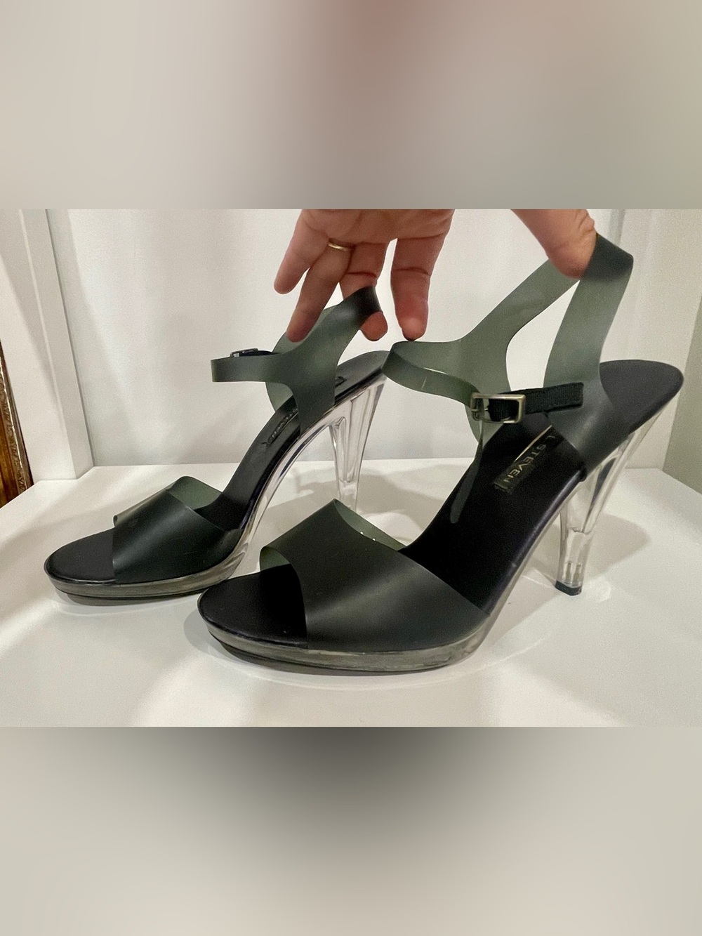 Vintage Michael Stevens Lucite Heels, 9